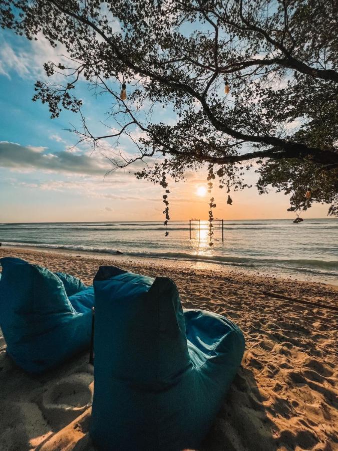 Taj Maza Sunset Villas Джили Трауанган Екстериор снимка