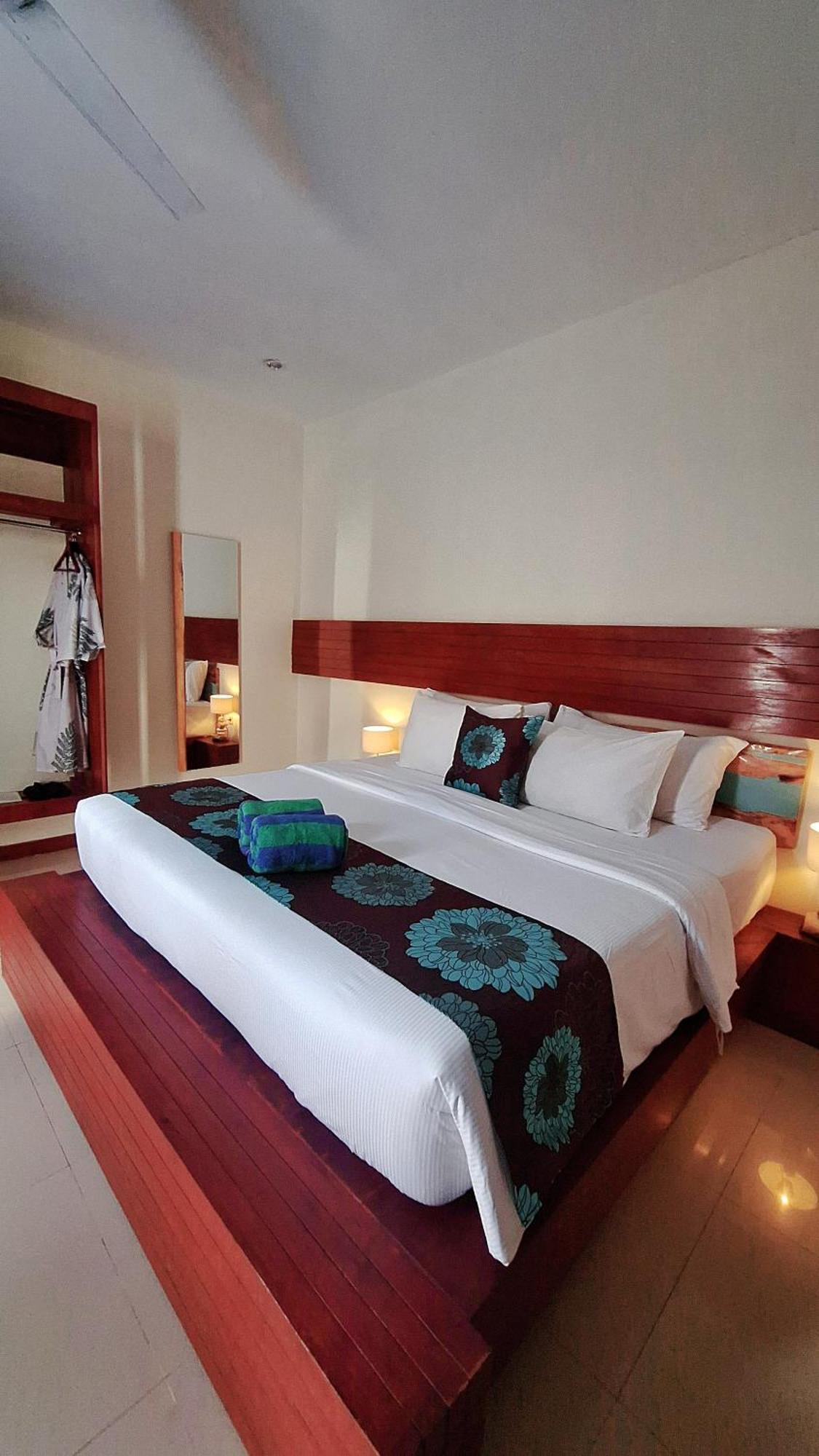 Taj Maza Sunset Villas Джили Трауанган Екстериор снимка